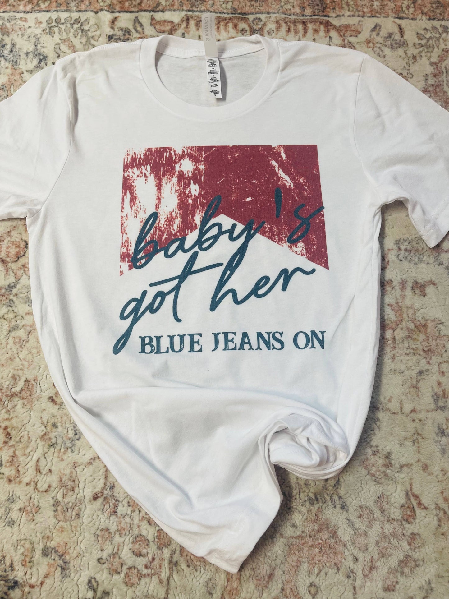 "Baby got her blue jeans on" Graphic T-shirt